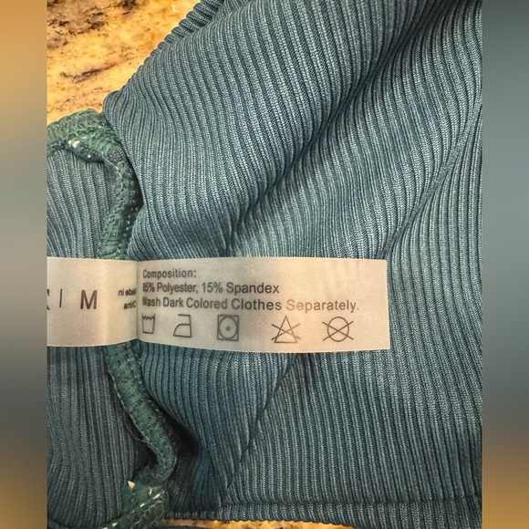 Bikini Bandeau Top and Cheeky Bottoms Size M(6) Removable Pads - Picture 5 of 6